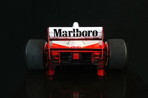 タミヤ マクラーレン MP4/8