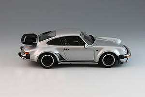 タミヤ ポルシェ911 ターボ'88