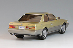 アオシマ 日産 レパード(F31) アルティマ 前期型